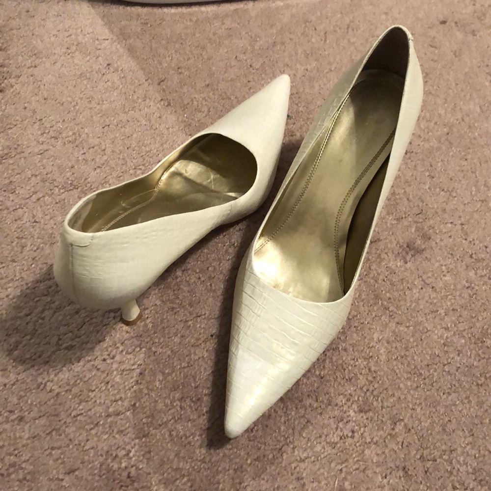 Nine West 11 Crocodile Print Pearl White Pumps